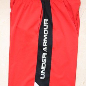 BOYS Under Armour Loose Color Block Shorts SIZE MD